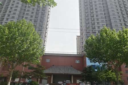 清河上城3室2厅1卫复试精装修带院子地上车位